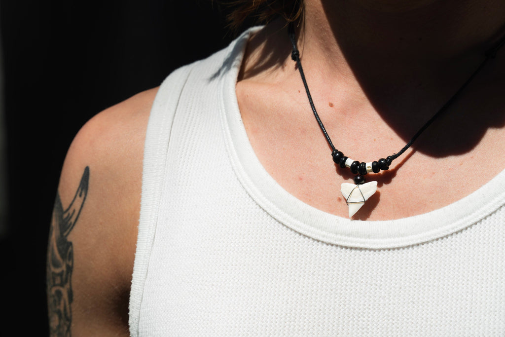 🦈 Why Real Shark Tooth Necklaces Are the Ultimate Gift for Ocean Lovers