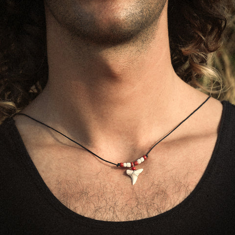 necklace woth real shark tooth