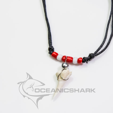 Shark tooth red white bead Haifischzahn dent de requin c133