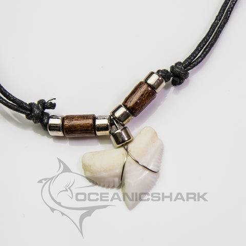 mini shark tooth necklace in silver or gold – Summer Love