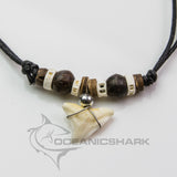 Bull shark tooth necklace c53